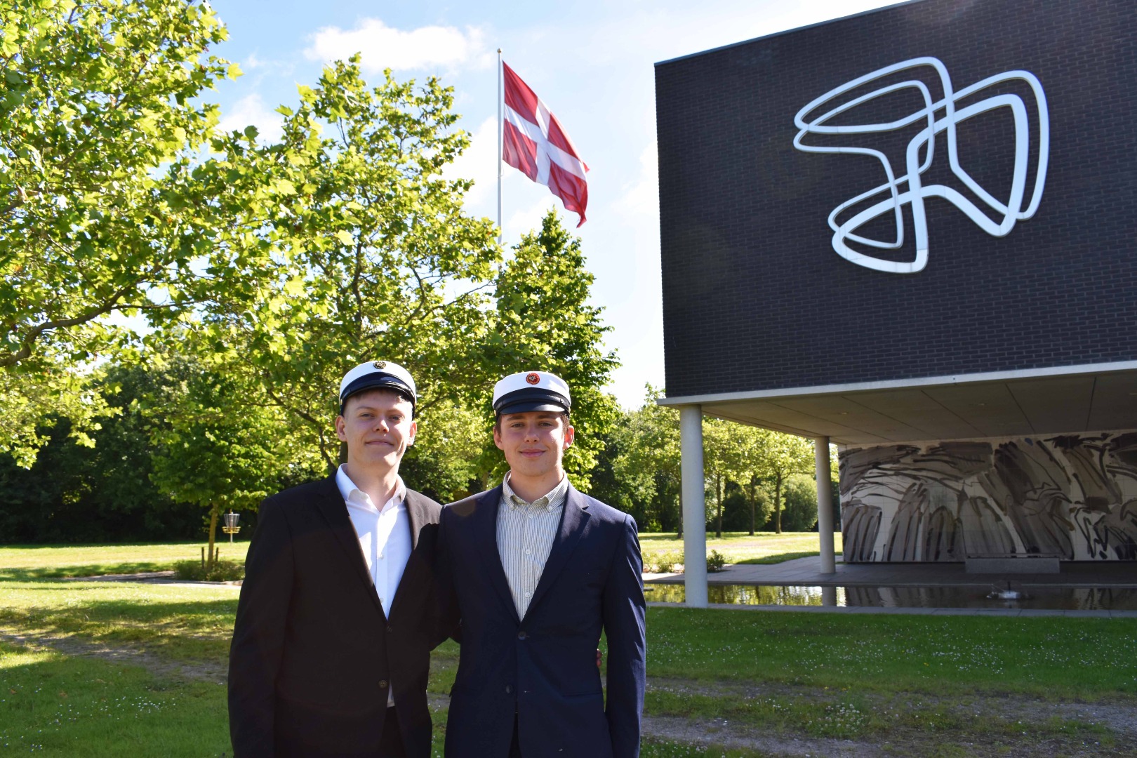 Emil og William er årets første HTX-studenter 2024